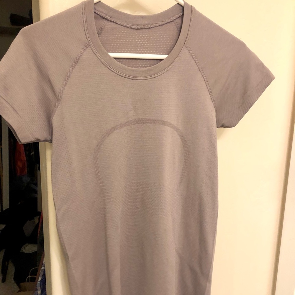 Lululemon Swiftly Tech Short Sleeve Size 6